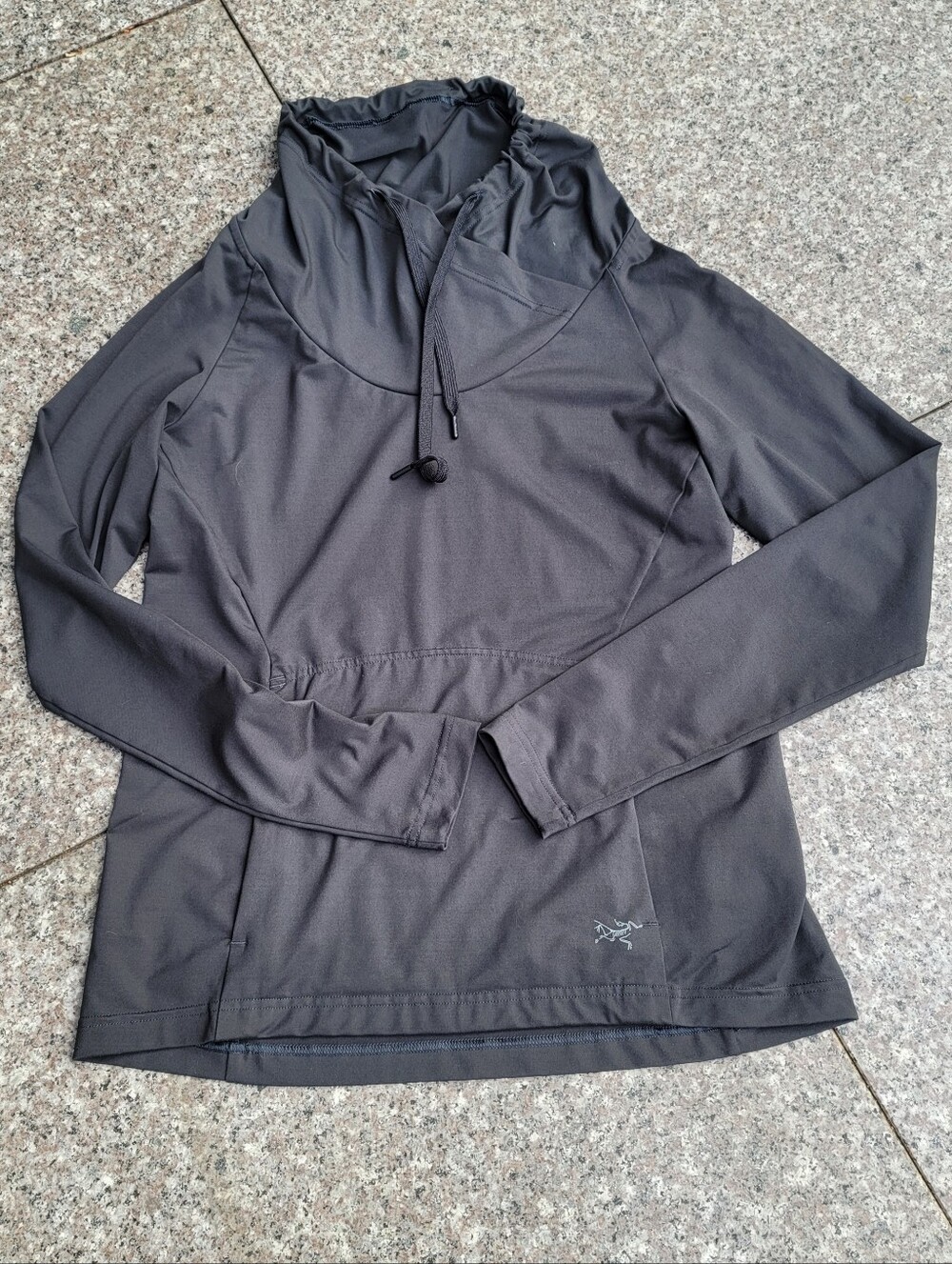 Arc'teeyx long sleeve shirt